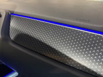 MERCEDES-BENZ EQA 250 KEYLESS