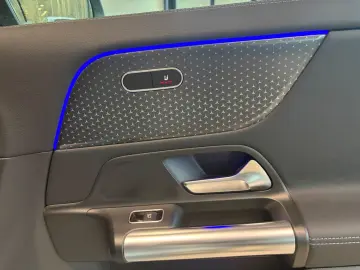 MERCEDES-BENZ EQA 250 KEYLESS