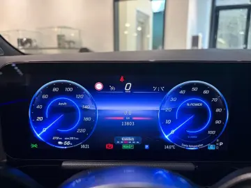 MERCEDES-BENZ EQA 250 KEYLESS