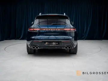 Porsche Macan PDK Sport Chrono SportsExhaust