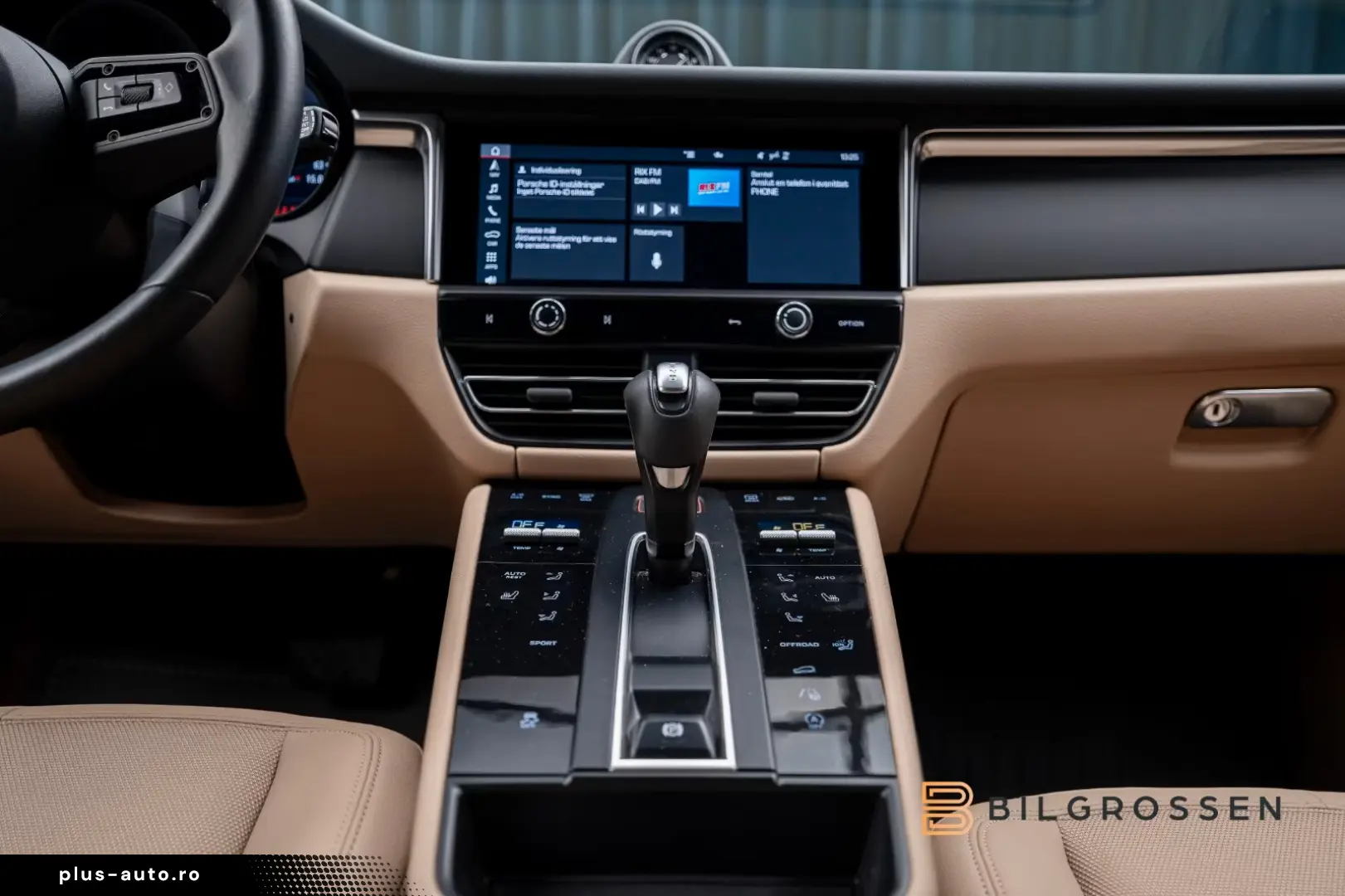 Porsche Macan PDK Sport Chrono SportsExhaust