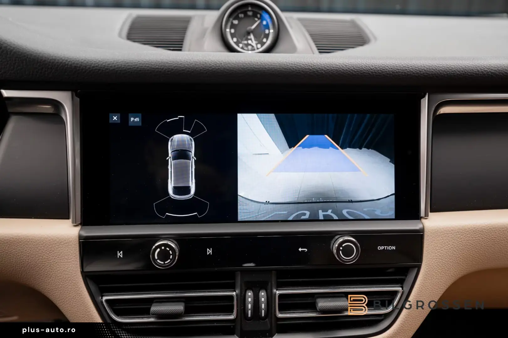 Porsche Macan PDK Sport Chrono SportsExhaust