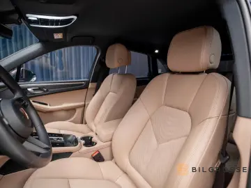 Porsche Macan PDK Sport Chrono SportsExhaust