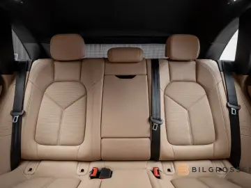 Porsche Macan PDK Sport Chrono SportsExhaust