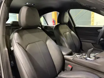 Alfa Romeo Giulia Ti Q4 MEMORY KAMERA NAVI ACC