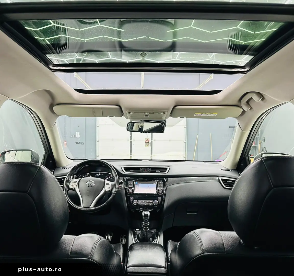 NISSAN X-TRAIL 2017 1.6i E6 7 Locuri Garantie 12 Luni Rate A