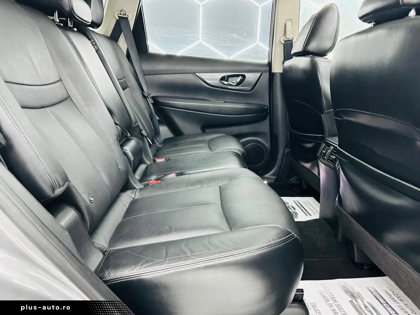 NISSAN X-TRAIL 2017 1.6i E6 7 Locuri Garantie 12 Luni Rate A