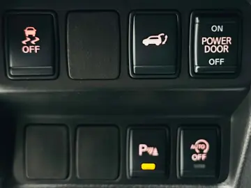 NISSAN X-TRAIL 2017 1.6i E6 7 Locuri Garantie 12 Luni Rate A