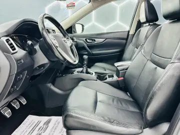 NISSAN X-TRAIL 2017 1.6i E6 7 Locuri Garantie 12 Luni Rate A