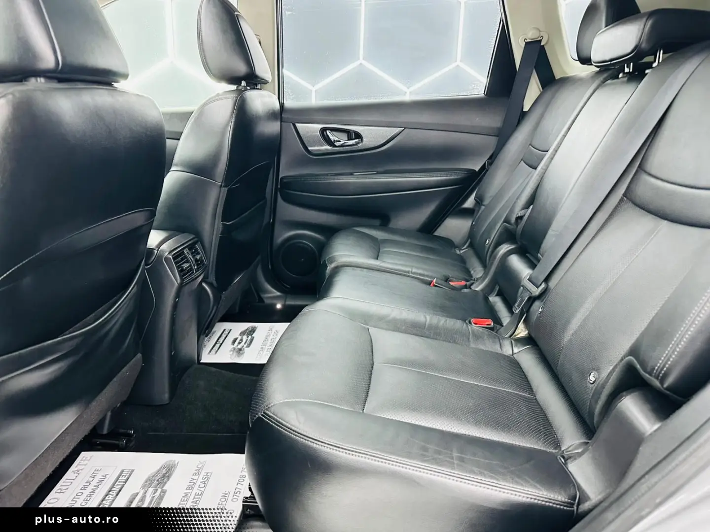 NISSAN X-TRAIL 2017 1.6i E6 7 Locuri Garantie 12 Luni Rate A