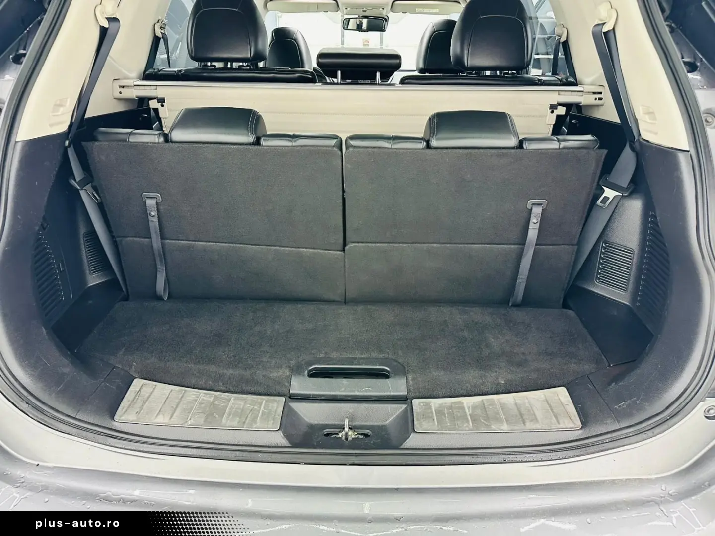 NISSAN X-TRAIL 2017 1.6i E6 7 Locuri Garantie 12 Luni Rate A