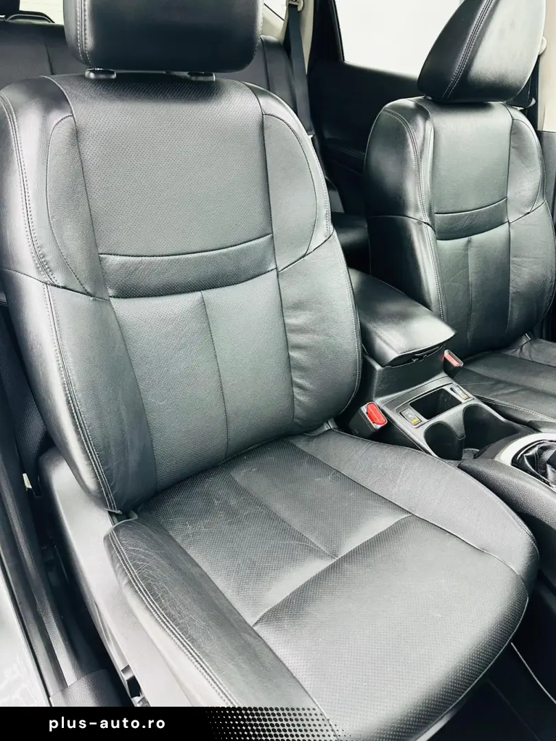 NISSAN X-TRAIL 2017 1.6i E6 7 Locuri Garantie 12 Luni Rate A