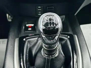 NISSAN X-TRAIL 2017 1.6i E6 7 Locuri Garantie 12 Luni Rate A