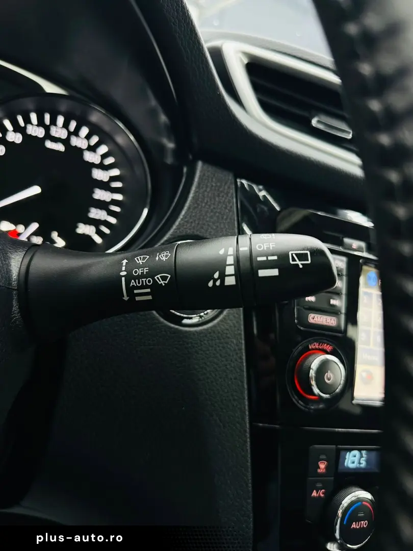 NISSAN X-TRAIL 2017 1.6i E6 7 Locuri Garantie 12 Luni Rate A