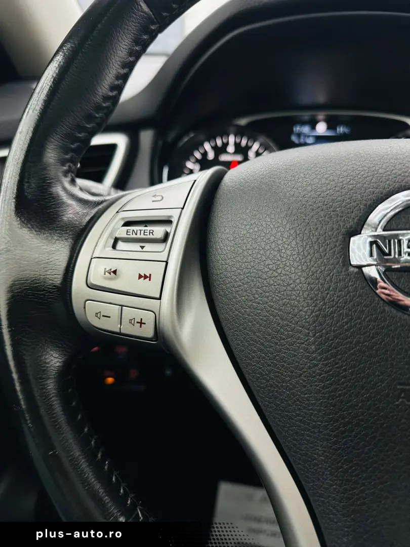 NISSAN X-TRAIL 2017 1.6i E6 7 Locuri Garantie 12 Luni Rate A