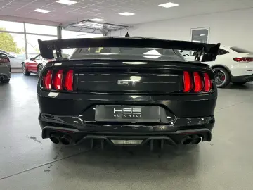 Ford Mustang GT 5 0l V8 GT500
