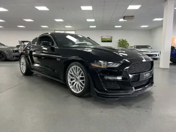 Ford Mustang GT 5 0l V8 GT500