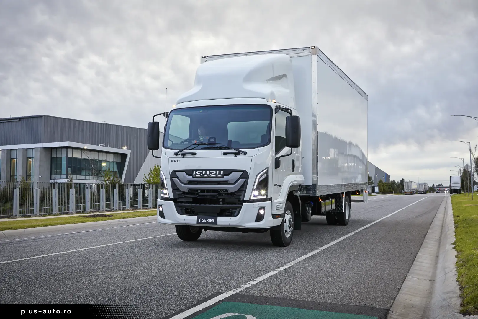 ISUZU F10  10-14 tone