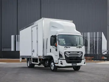 ISUZU F10  10-14 tone