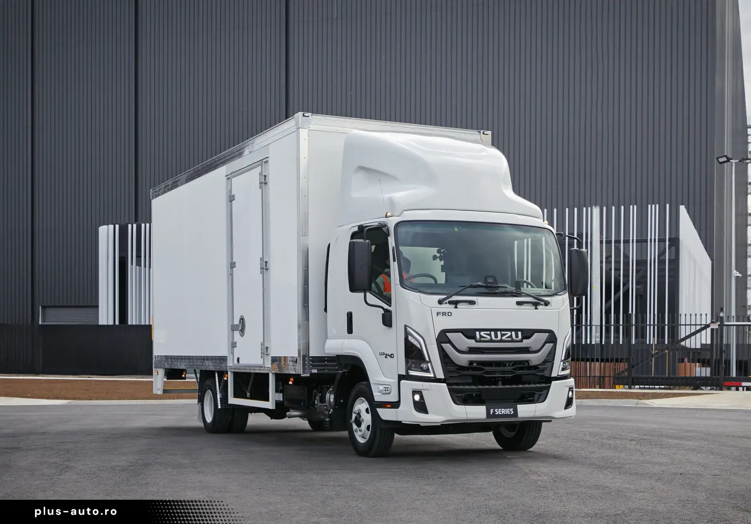 ISUZU F10  10-14 tone