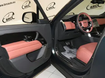 LAND ROVER Range Rover SV P615 LWB