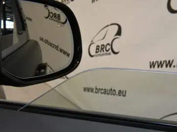 LAND ROVER Range Rover SV P615 LWB