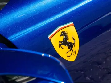 FERRARI 812 Competizione ATELIER 1 OF 1 CARBON LIFT CAM