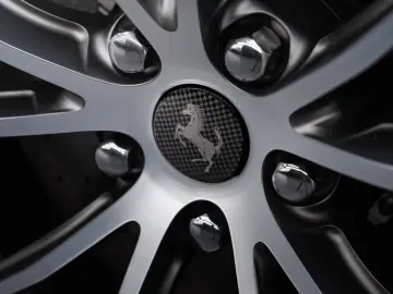 FERRARI 812 Competizione ATELIER 1 OF 1 CARBON LIFT CAM