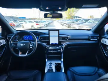 Ford Explorer 3.0 PHEV Platinum