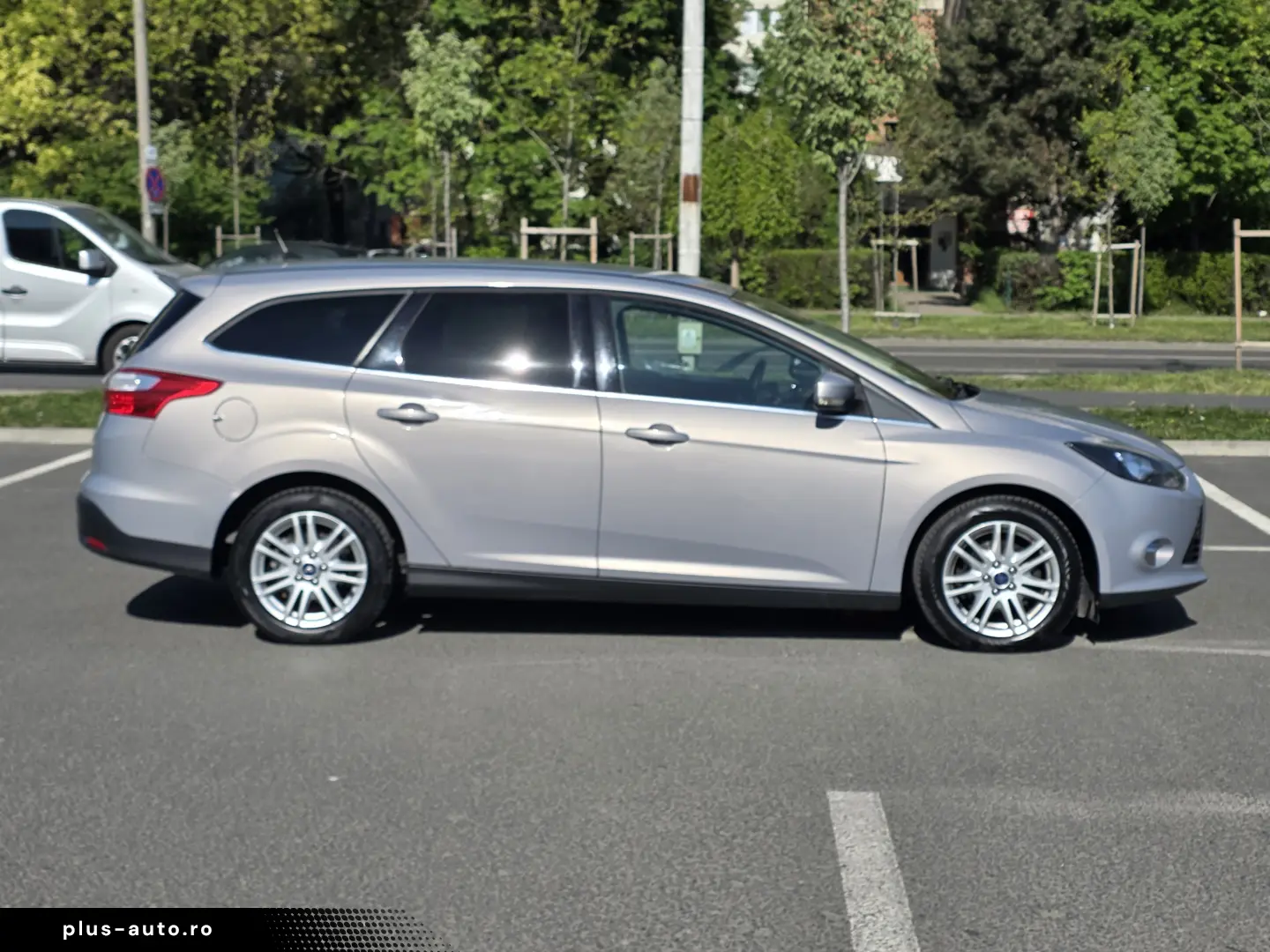 Rate fixe   Navi   Camera   Încălzire scaune   Climatronic