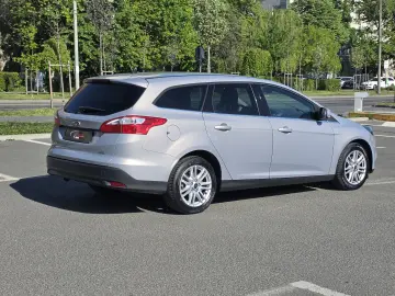 Rate fixe   Navi   Camera   Încălzire scaune   Climatronic