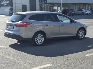 Rate fixe   Navi   Camera   Încălzire scaune   Climatronic