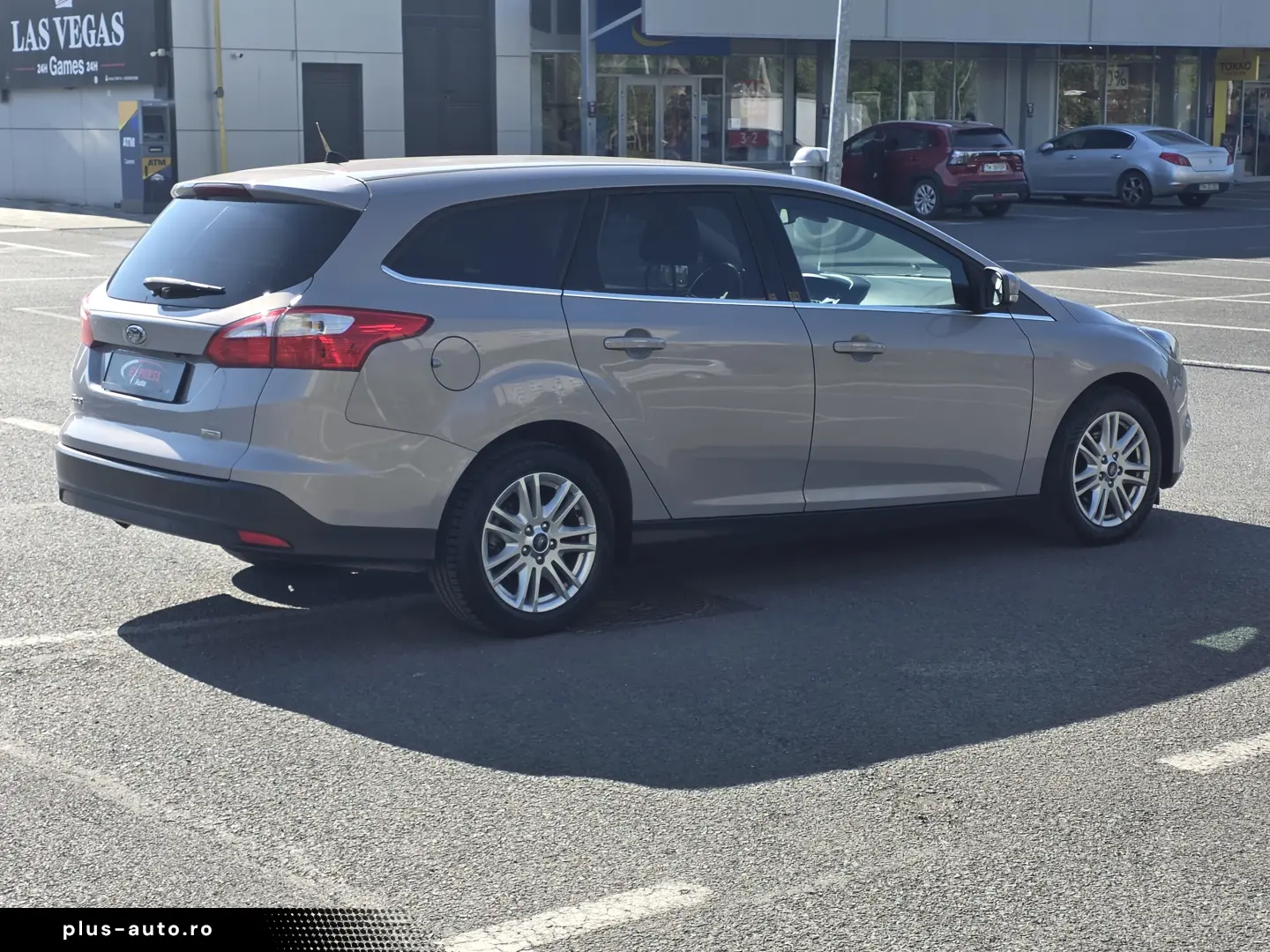 Rate fixe   Navi   Camera   Încălzire scaune   Climatronic