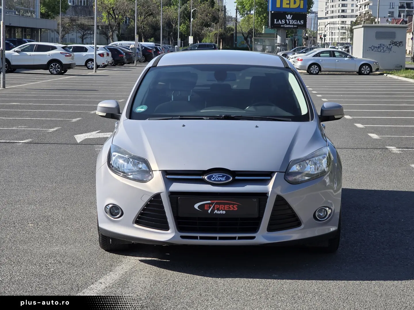 Rate fixe   Navi   Camera   Încălzire scaune   Climatronic