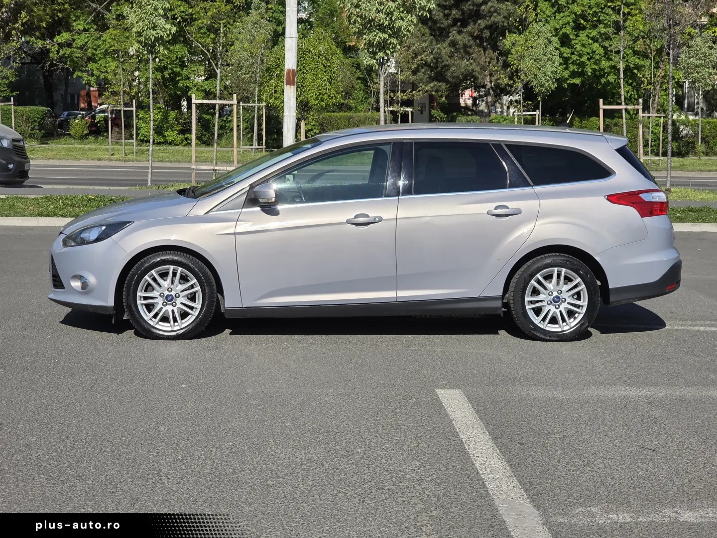 Rate fixe   Navi   Camera   Încălzire scaune   Climatronic