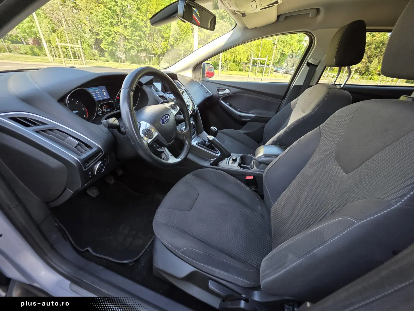 Rate fixe   Navi   Camera   Încălzire scaune   Climatronic