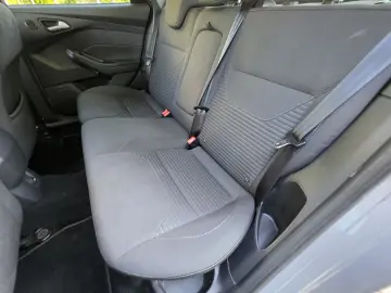 Rate fixe   Navi   Camera   Încălzire scaune   Climatronic