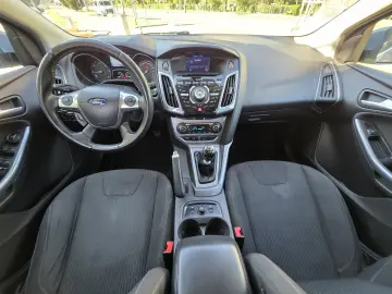 Rate fixe   Navi   Camera   Încălzire scaune   Climatronic