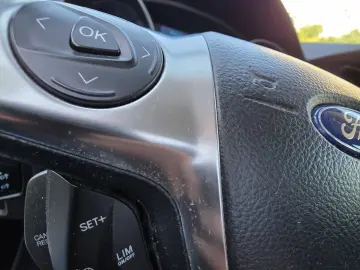 Rate fixe   Navi   Camera   Încălzire scaune   Climatronic