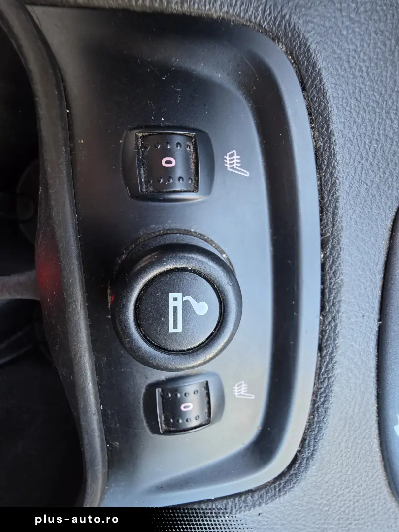 Rate fixe   Navi   Camera   Încălzire scaune   Climatronic