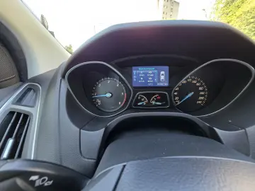 Rate fixe   Navi   Camera   Încălzire scaune   Climatronic