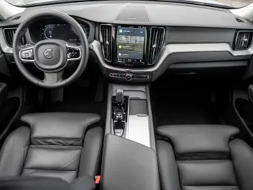 Volvo XC60 B4 Plus Dark