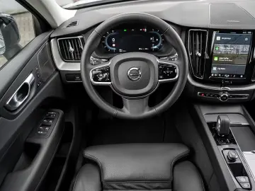 Volvo XC60 B4 Plus Dark