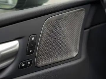 Volvo XC60 B4 Plus Dark