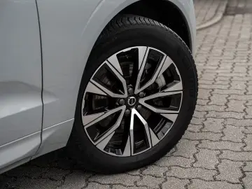 Volvo XC60 B4 Plus Dark