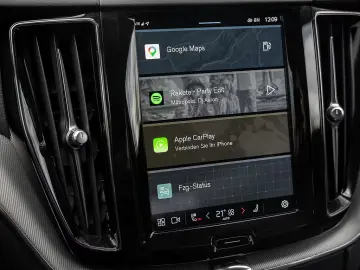 Volvo XC60 B4 Plus Dark