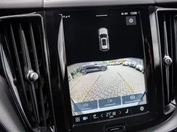 Volvo XC60 B4 Plus Dark