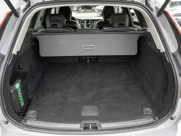 Volvo XC60 B4 Plus Dark