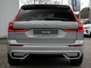 Volvo XC60 B4 Plus Dark