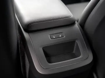 Volvo XC60 B4 Plus Dark